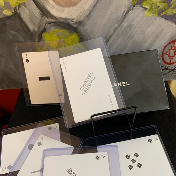 CHANEL JOKER 🃏 NOVELTY CARD - Picture 3 of 3